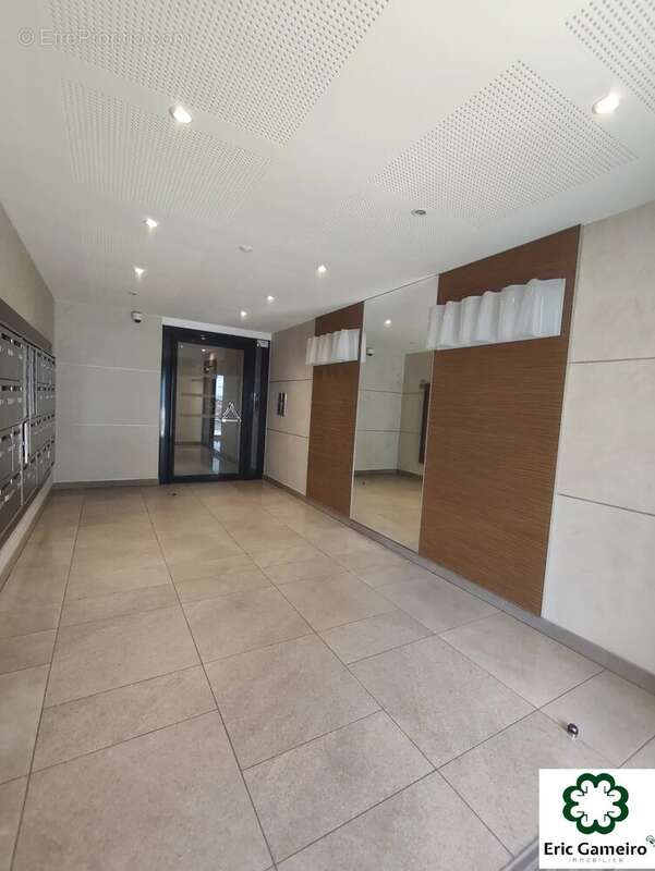 Appartement à SARTROUVILLE