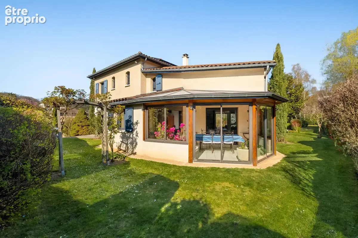 Tassin Maison familiale de 234 m2 avec un magnifique jardin de 1969 m2 - photo 5