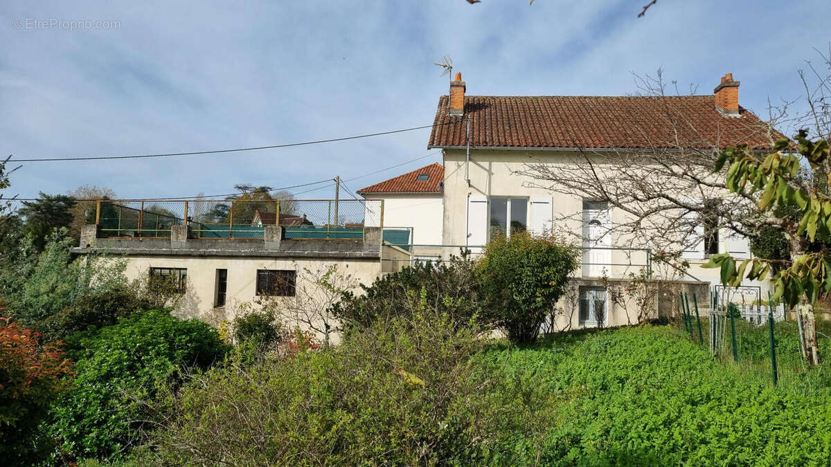 20251112_112636 - Maison à NONTRON