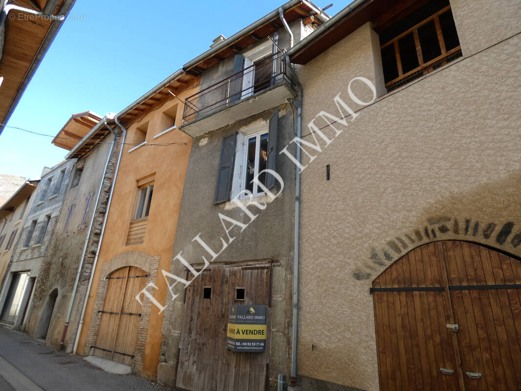 Maison à BREZIERS
