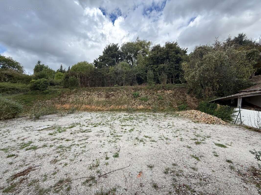 Terrain 396 m² à Tordouet  - photo 2
