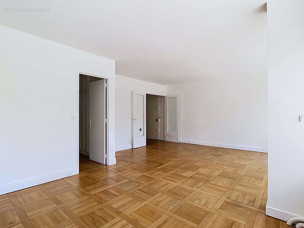 Appartement Paris 4 pièce(s) 73.95 m2 - photo 3