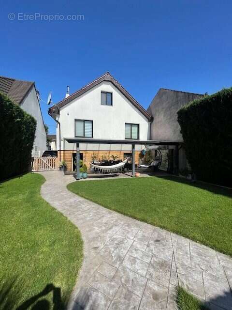 Maison à LE BLANC-MESNIL