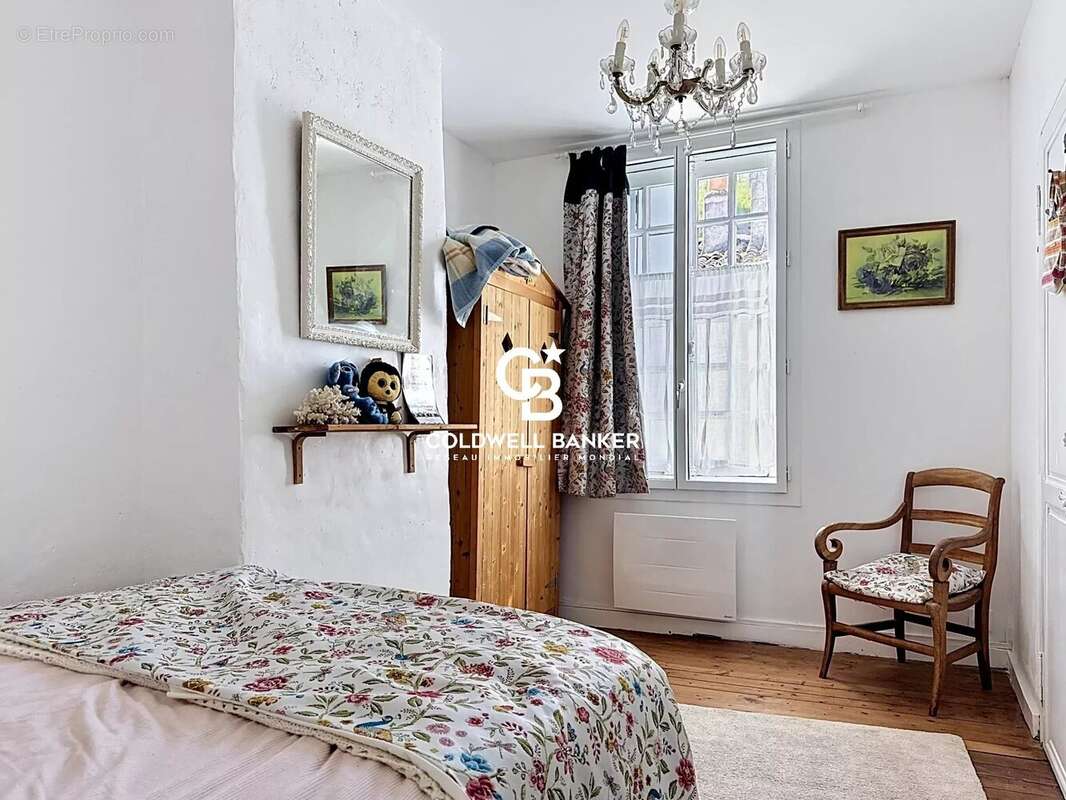Maison à SAINTES