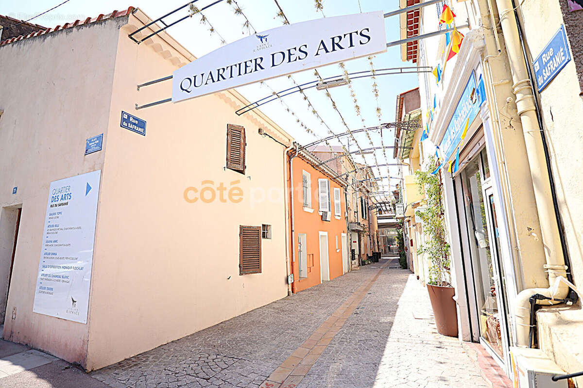 Local commercial Saint-raphaël centre 52 m2 - photo 10