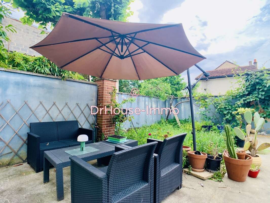 Maison à CHALETTE-SUR-LOING