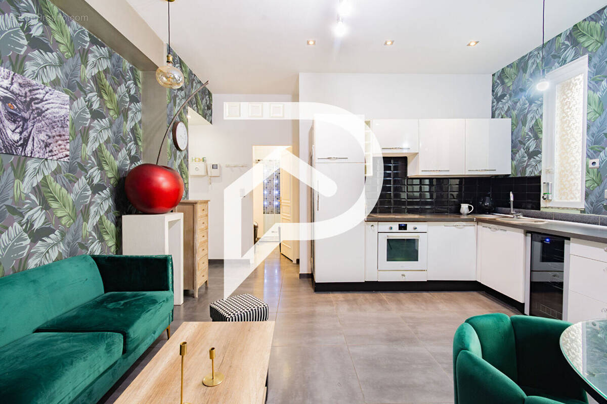 Appartement à MARSEILLE-6E