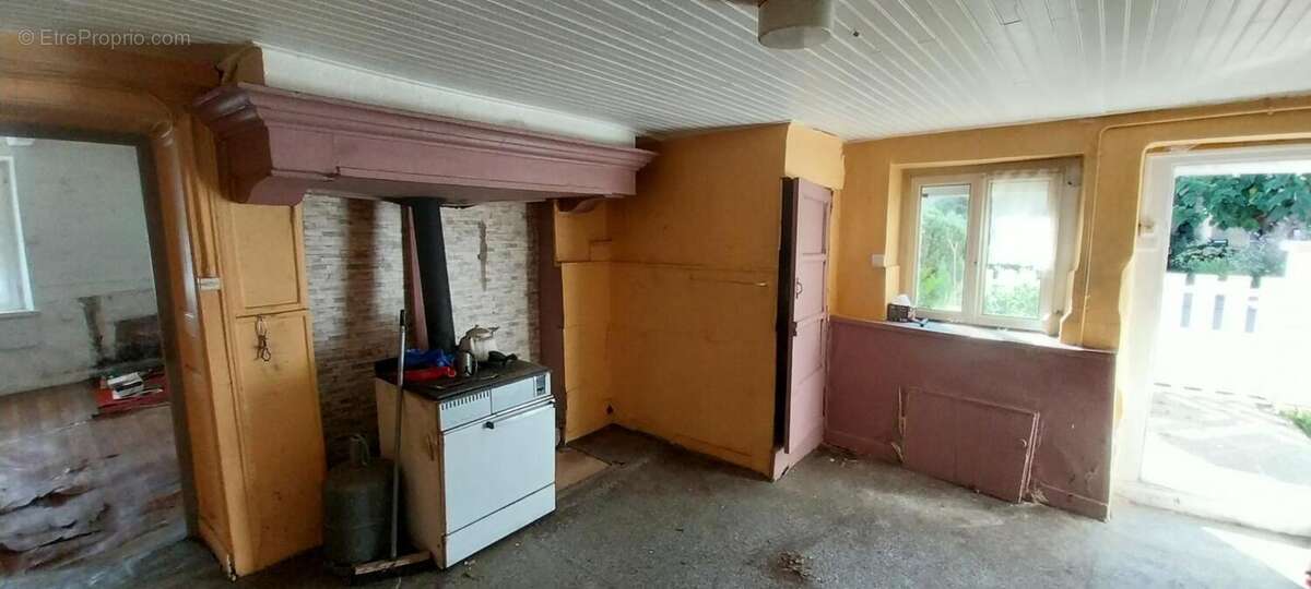 Maison à LA CHAPELLE-LES-LUXEUIL