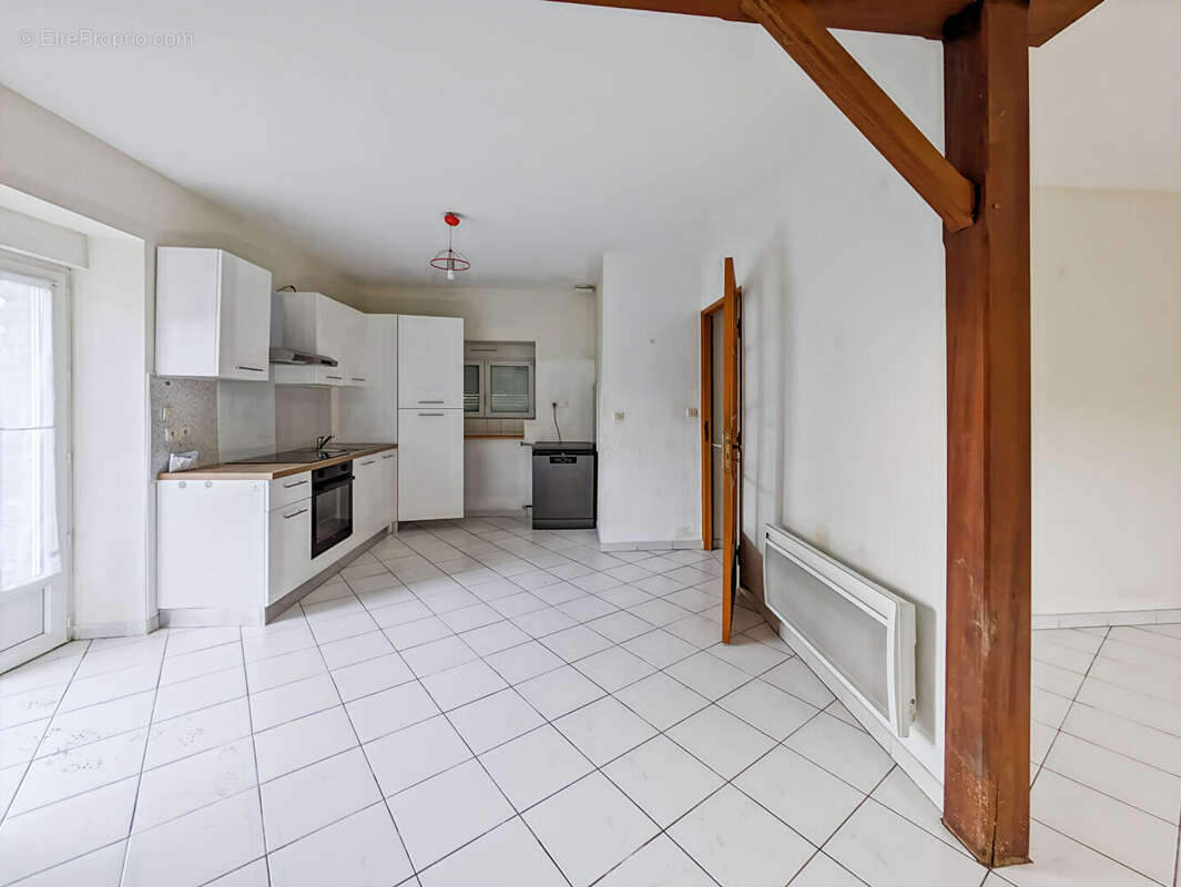 Maison à BAGUER-MORVAN