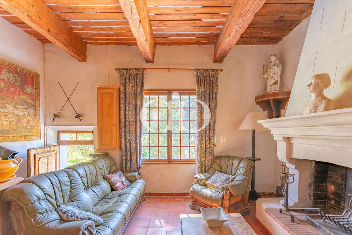 Maison à ROQUEVAIRE