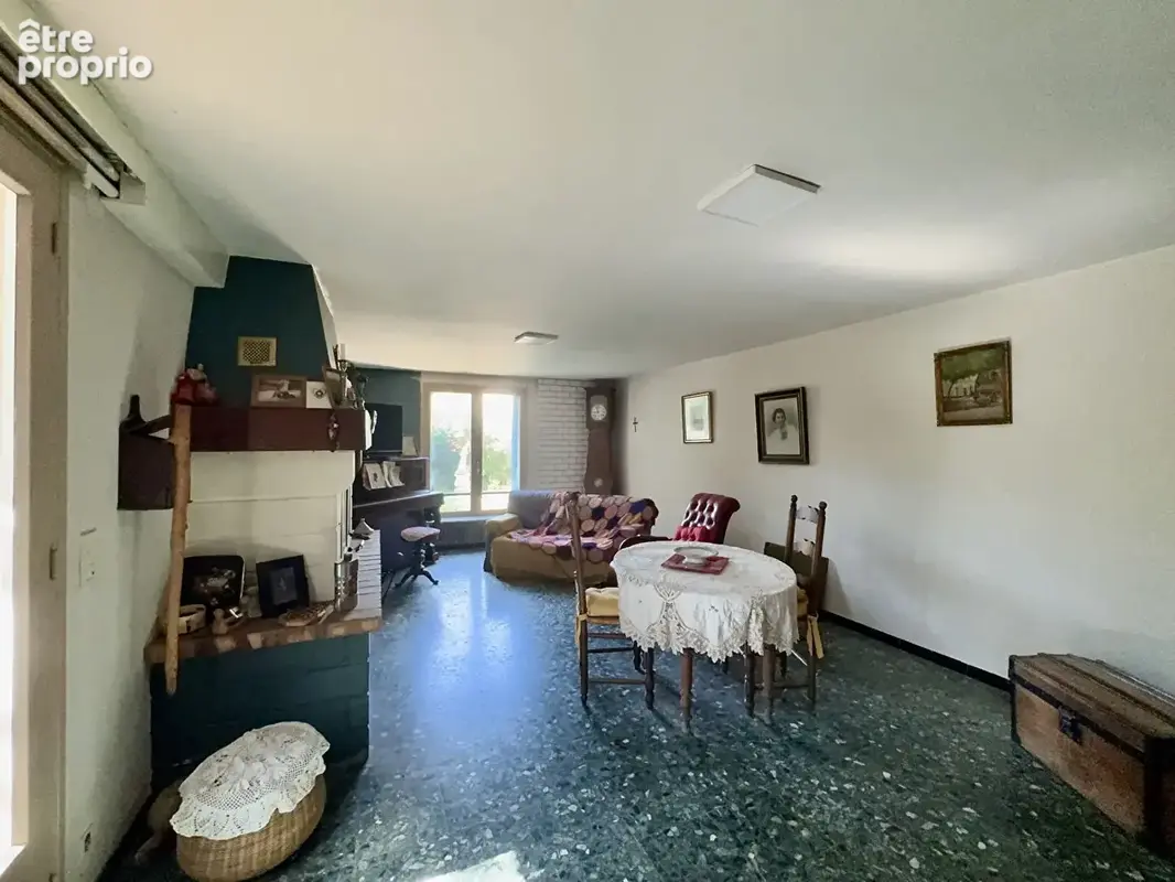 Maison Villeneuve Les Avignon 6 pièce(s) 219.50 m2 - photo 4