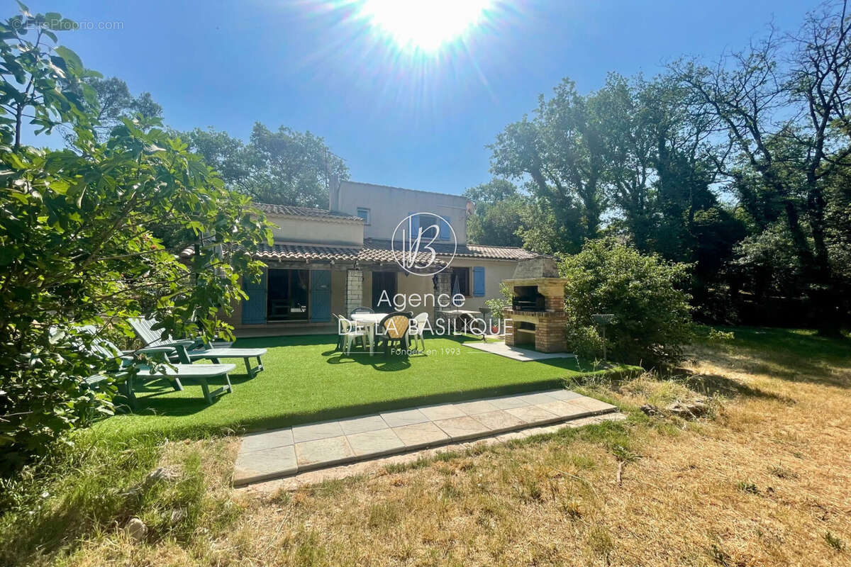 Maison à SAINT-MAXIMIN-LA-SAINTE-BAUME