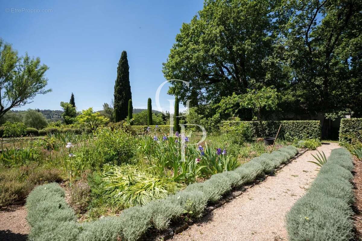 Maison à PEYMEINADE