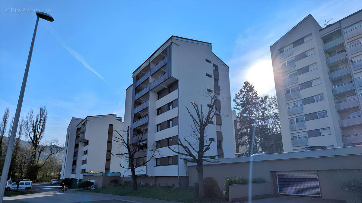 Appartement à SEYNOD