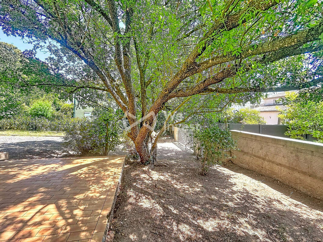 Maison 220 m² à Montpellier  - photo 2