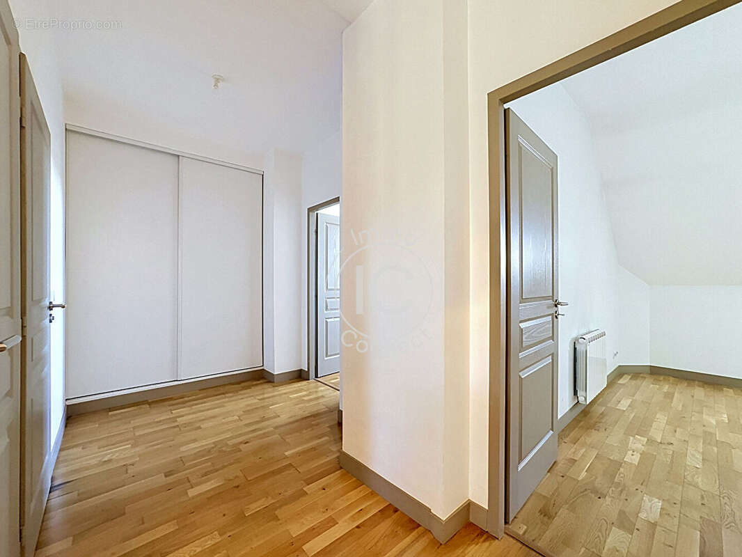 Appartement à SAINTE-FOY-LES-LYON