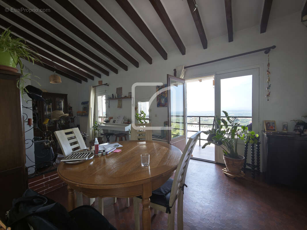 Maison à LAROQUE-DES-ALBERES