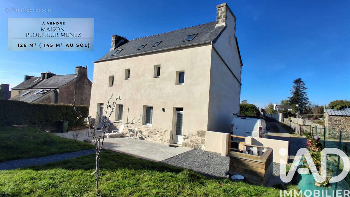 Photo 2 - Maison à PLOUNEOUR-MENEZ