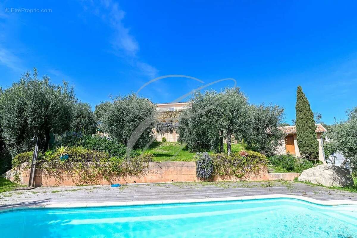 Limitrophe roquebrune - propriete avec projet - photo 5