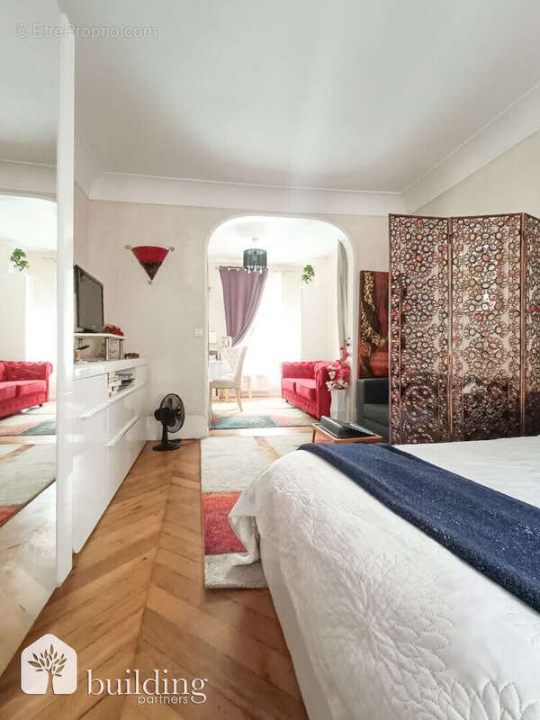 Appartement à PARIS-17E