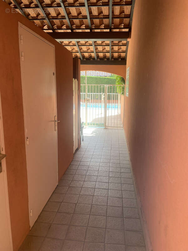 T2 au village avec terrasse et parking - photo 13
