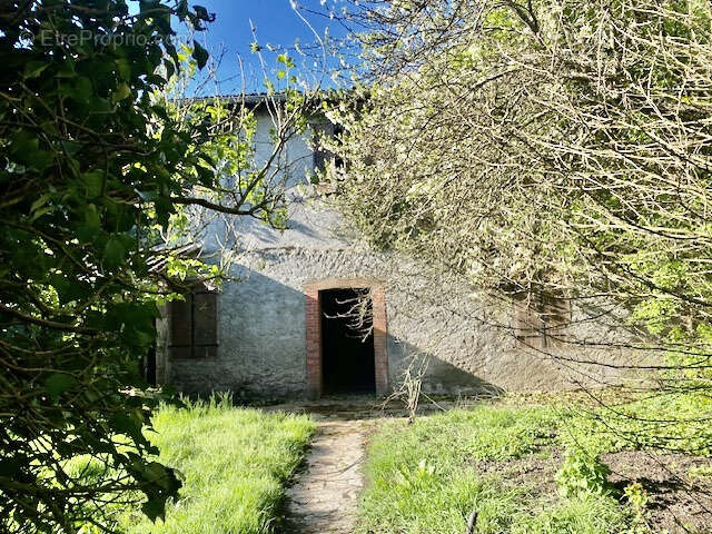 Maison à SEISSAN