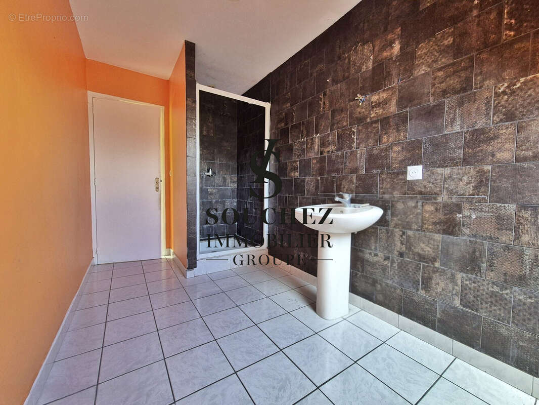 Appartement à HERSIN-COUPIGNY