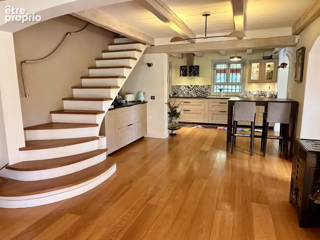 Élégante propriété avec villa principale, mazet en pierres et piscine - photo 29