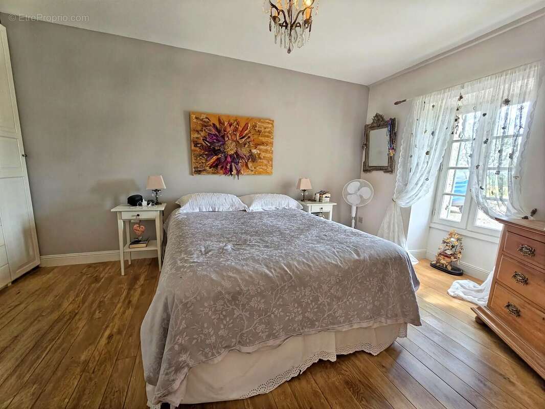 Maison à EYMET