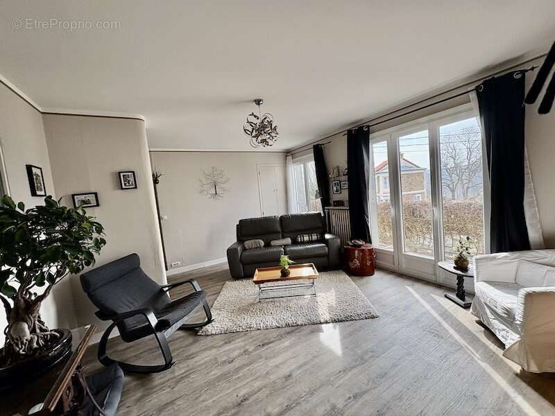 Maison à CHATEAUFORT