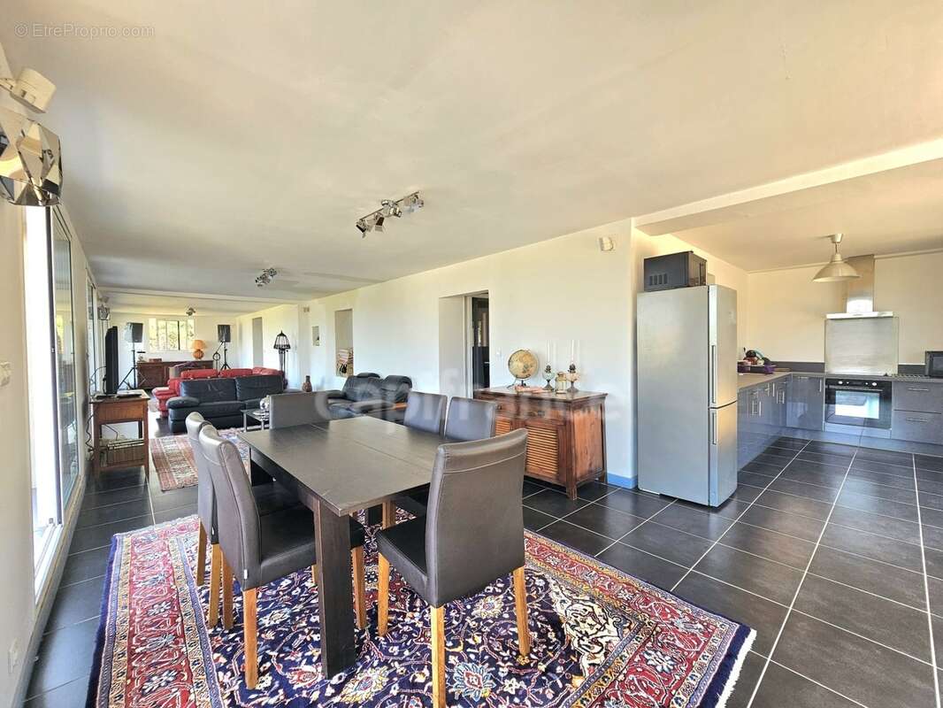 Ensemble immobilier de 368 m2 divisé en 3 habitations, piscine, terrain 1683 m2 à VESCOVATO (Haute Corse) - photo 25