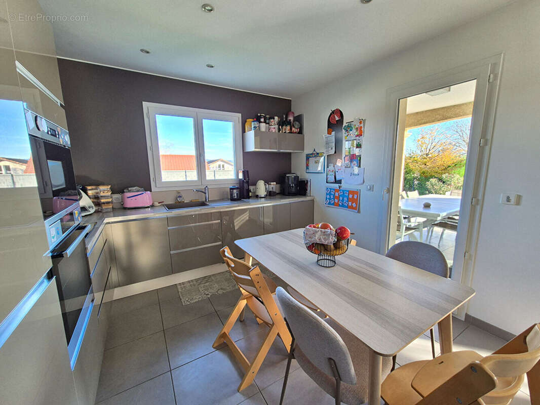 Maison à SAINT-ETIENNE-DU-BOIS