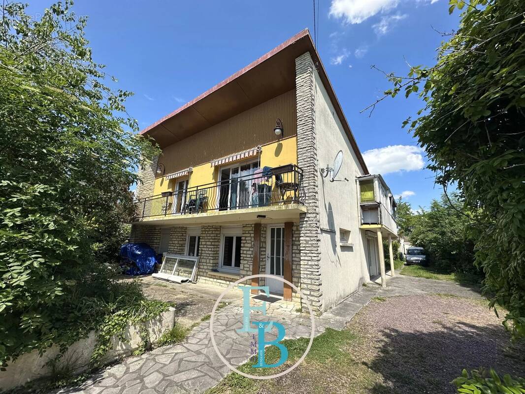 Maison à MEZIDON-CANON