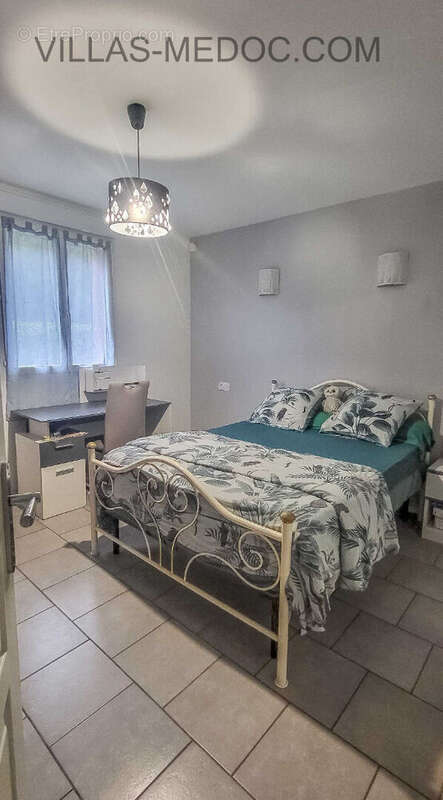 Maison à VENDAYS-MONTALIVET