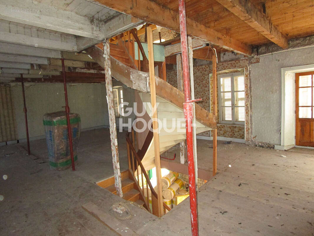 Maison à SAINT-CIRGUES