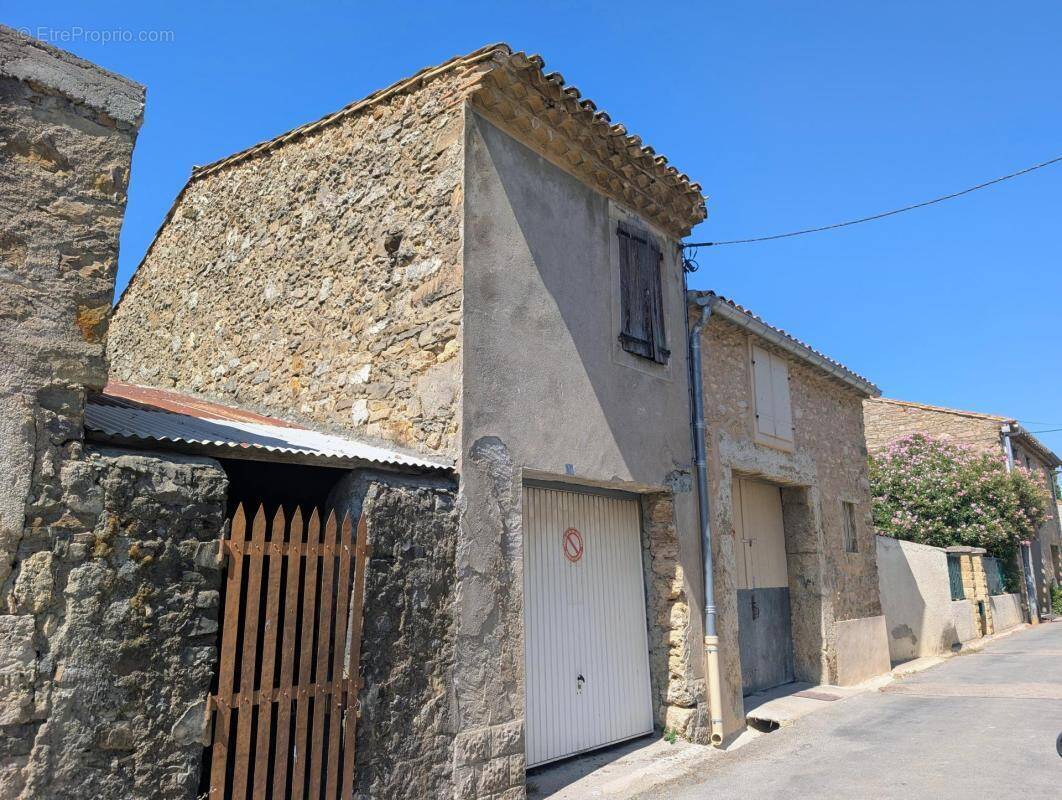 Maison à FONTCOUVERTE