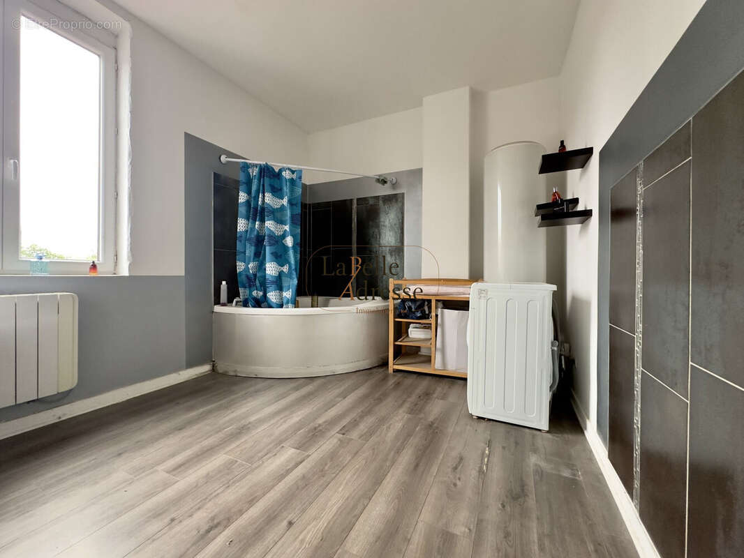 Maison 92 m² à Tourcoing  - photo 5