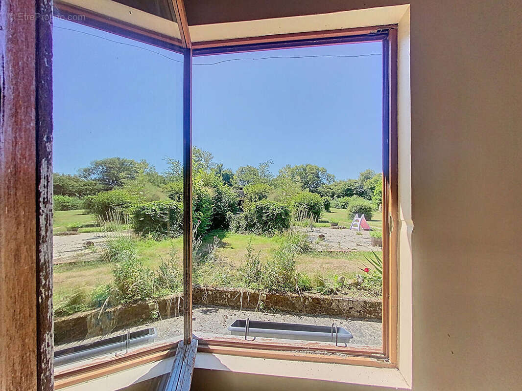 Maison à SAINT-GERMAIN-LA-CAMPAGNE