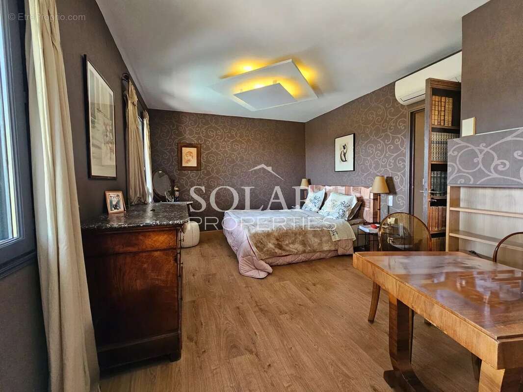 Maison à MANDELIEU-LA-NAPOULE