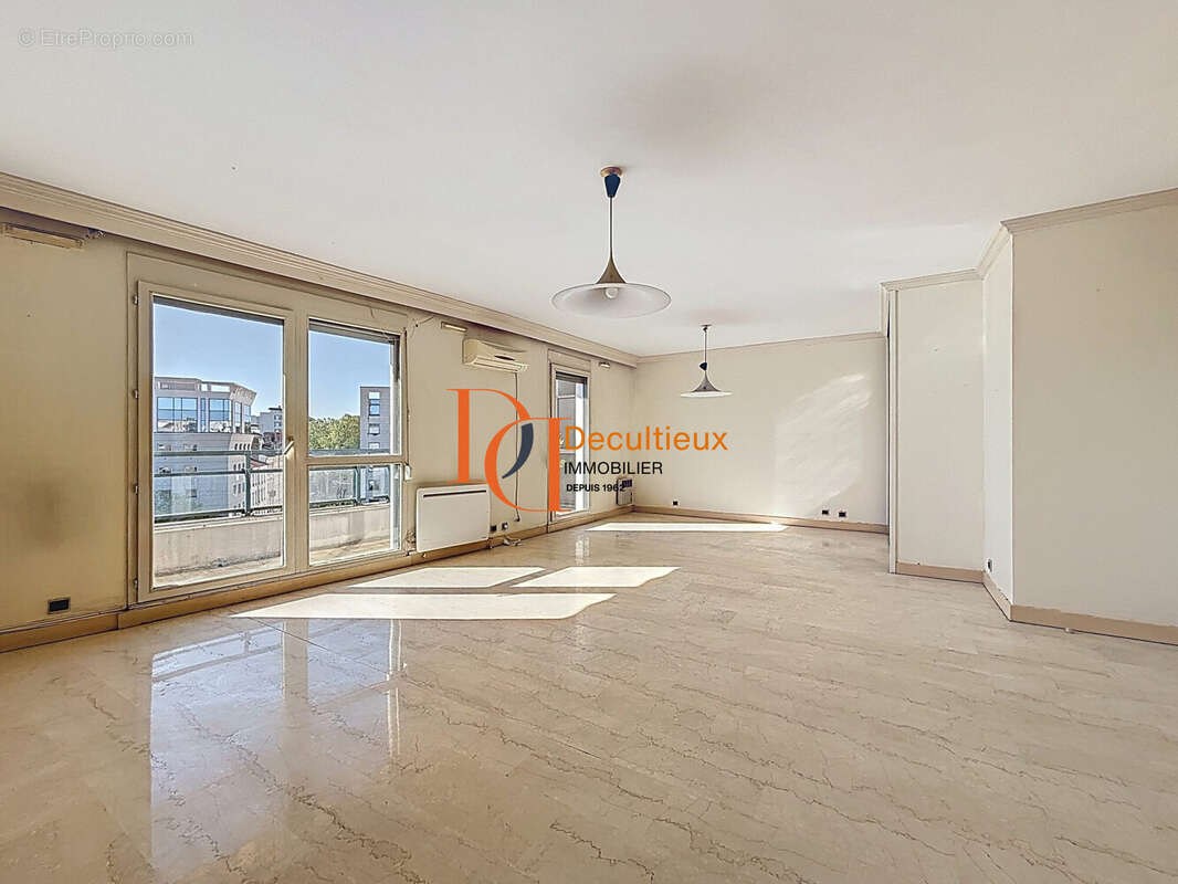 Appartement à LYON-6E