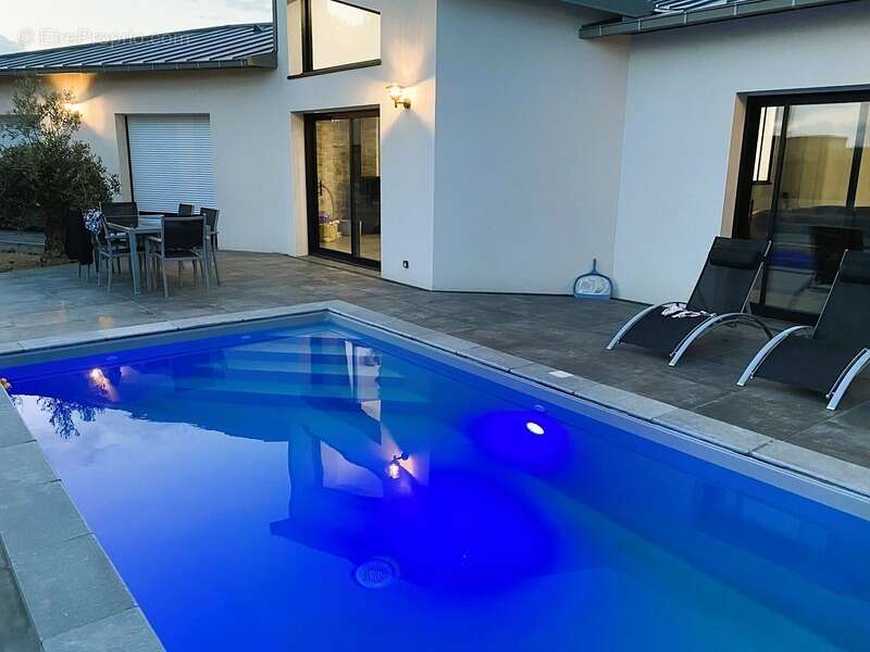 Maison à PLOUNEOUR-TREZ