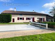 Maison à CHANOZ-CHATENAY
