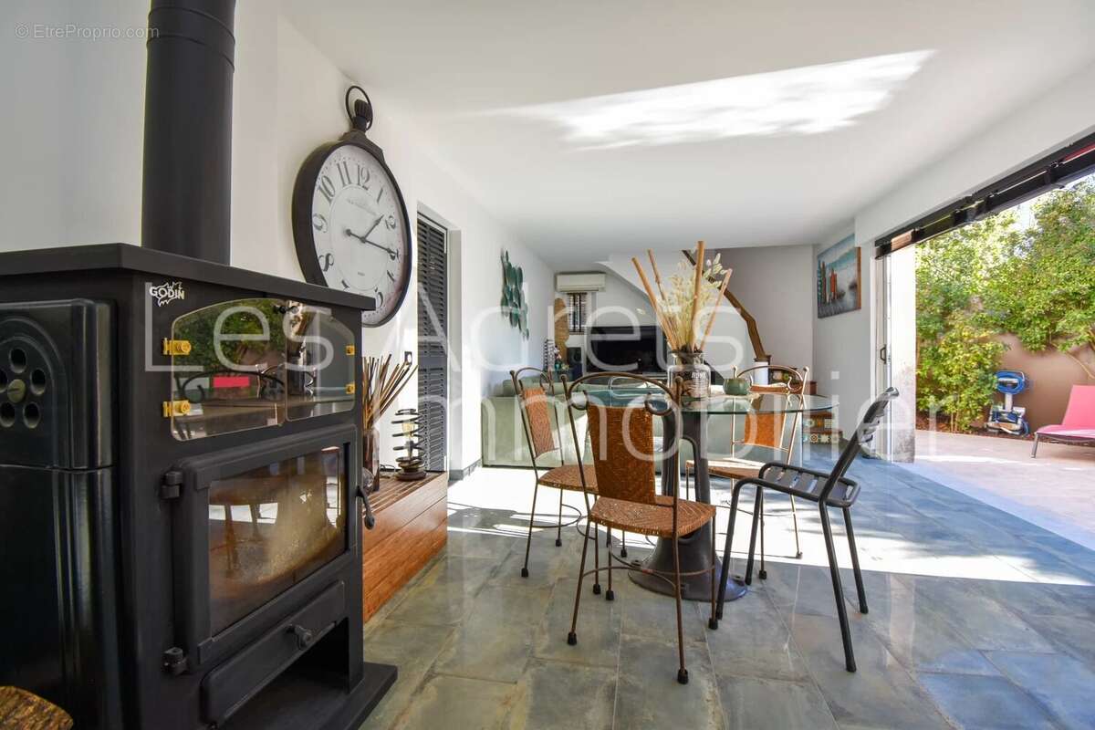 Maison à LES ADRETS-DE-L&#039;ESTEREL