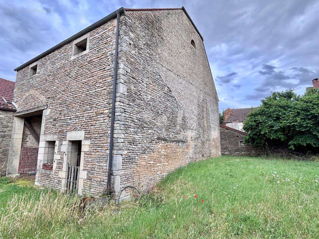 À Vendre – Dijon Nord, PICHANGES , Grange de caractère à réinventer - photo 11
