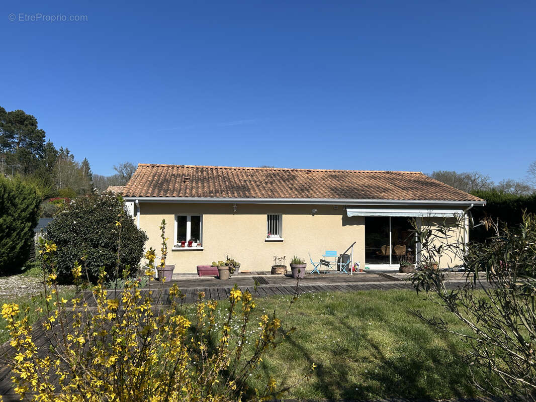 Maison à BAZAS