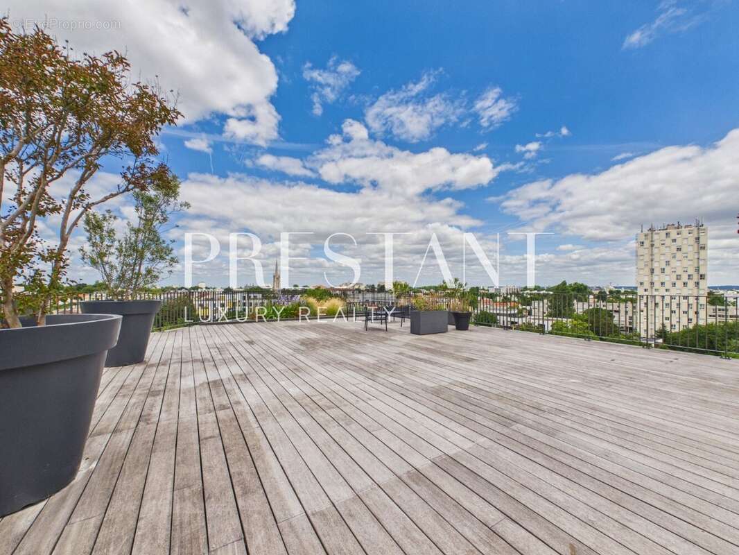 Appartement à BORDEAUX