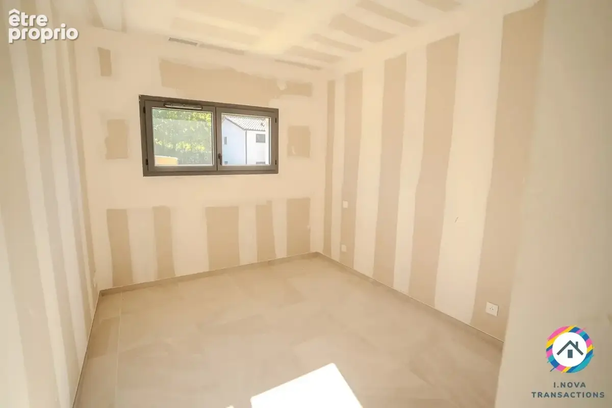 Villa neuve de plain pied- 4 chambres- garage- clim-re2020 - photo 17