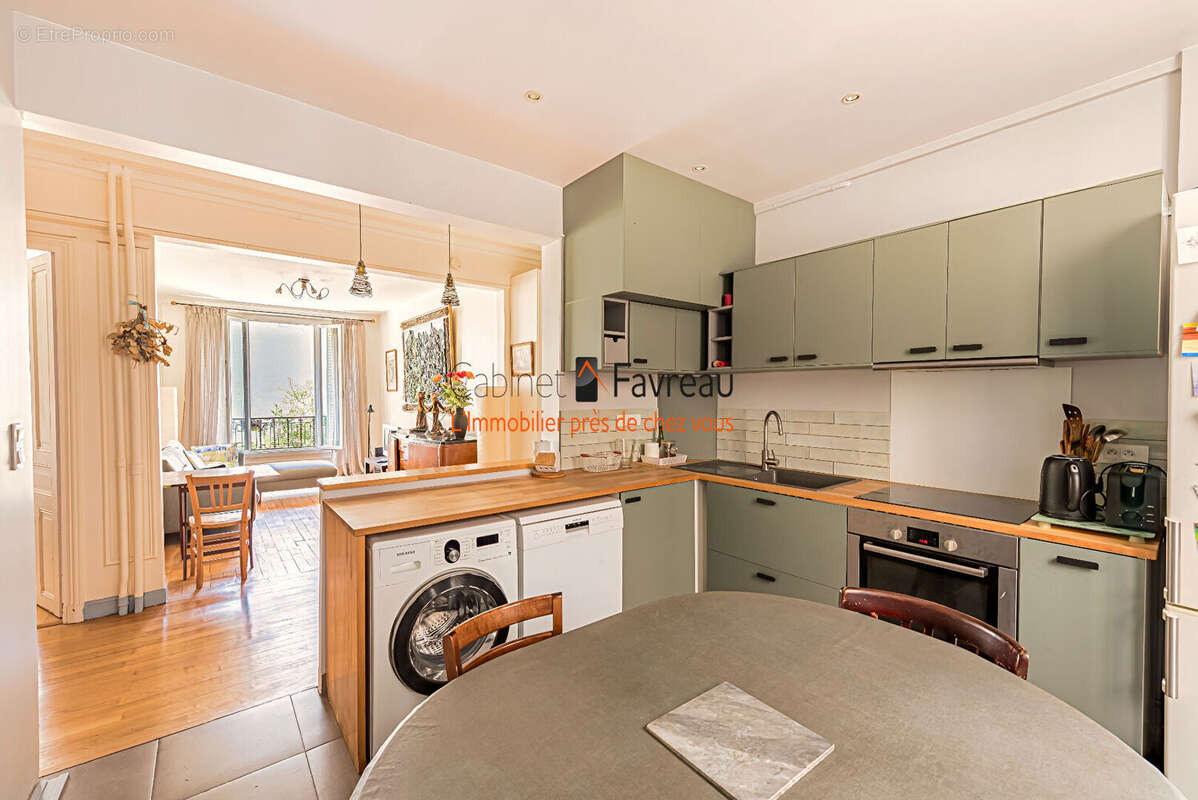 Appartement à PARIS-10E