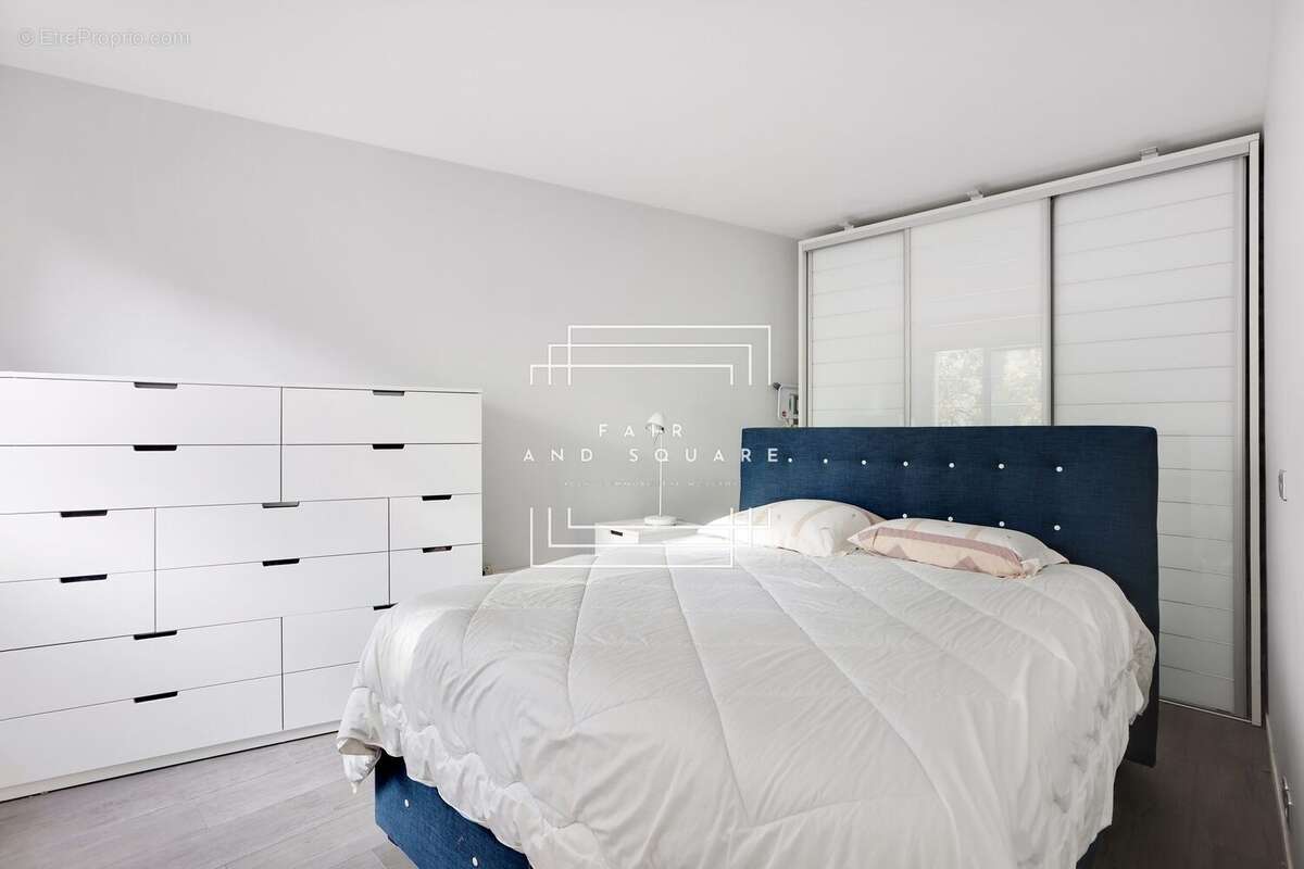 Appartement à NEUILLY-SUR-SEINE