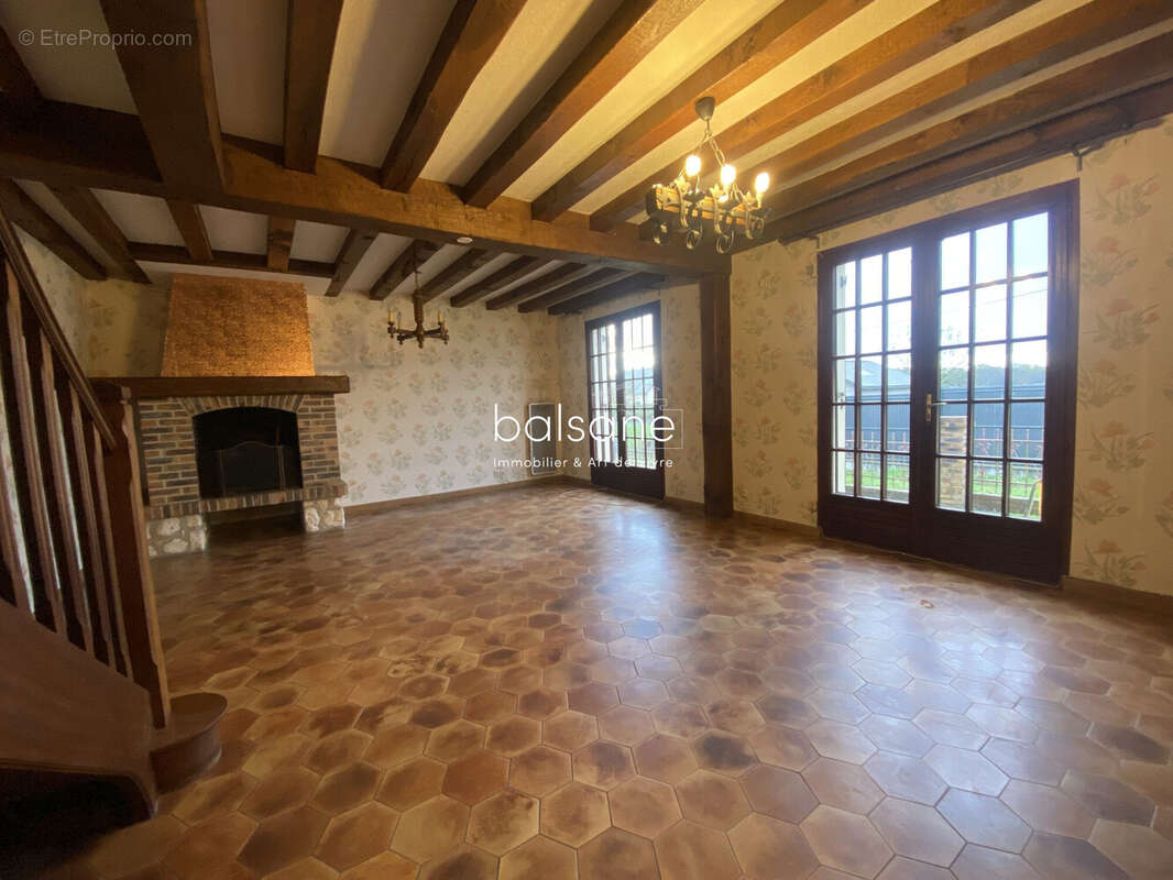 Maison à SAINT-PIERRE-DE-VARENGEVILLE